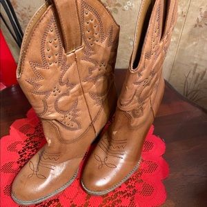 Mia short boots 👢